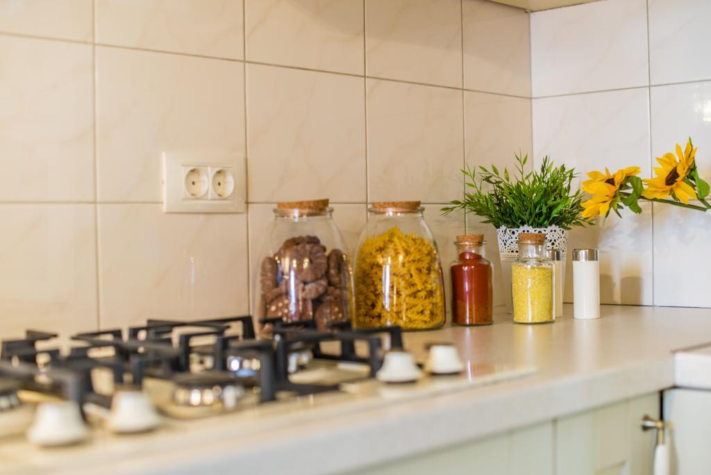 Studio Yellow Flower Ровинь Экстерьер фото